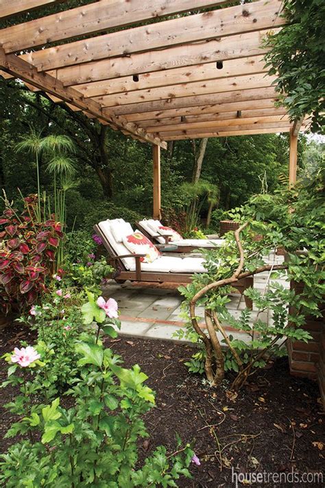 We're taking a cue from @khemric & heading to @zerogeorgest this. Garden design exudes southern hospitality | Garden design ...
