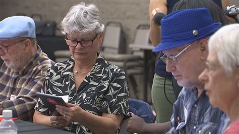 Aarp Offers Seniors Cell Phone Training Classes Youtube