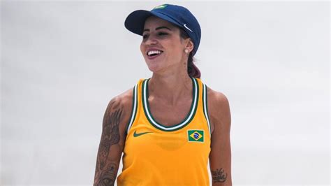 Watch Brazilian Skateboarder Leticia Bufoni Sets World Record With