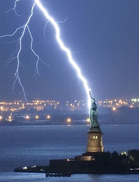 Hitting The Statue Of Liberty Nature Lightning