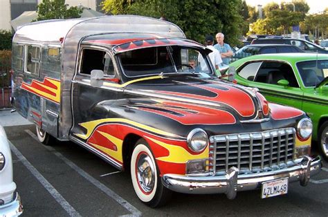 13 Spectacular Retro Campers Rvs Motorhomes And Crazy Conversions Old