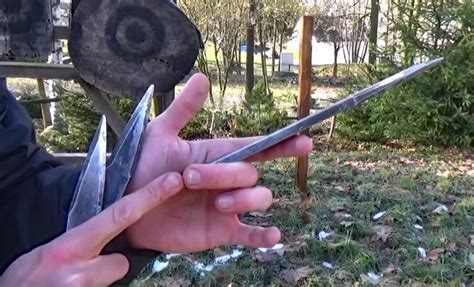 Two Great No Spin Knife Throwing Tutorials