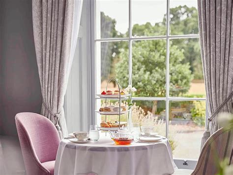 Don't be afraid when it comes to decorating. Laura Ashley The Tea Room - Afternoon Tea Online