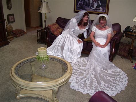 Bridal Chit Chat Wedding Gowns Hundreds Diamond Rings Flickr