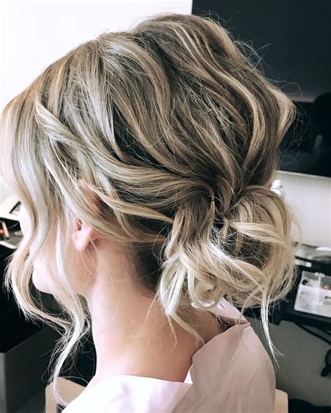 Perfect Updos For Medium Length Wavy Hair With Simple Style Stunning And Glamour Bridal Haircuts
