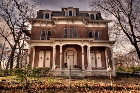 These 4 Haunted Places In Illinois Will Send Chills Down Your Spine
