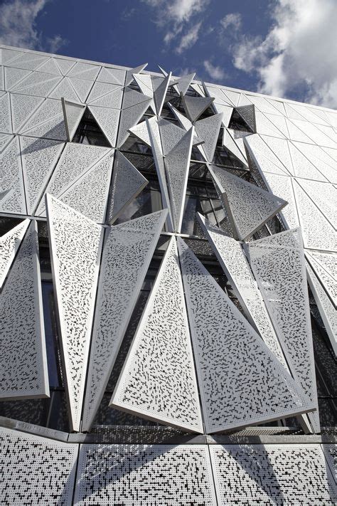 14 Triangle Buildings Ideas Facade Architecture Facade Design