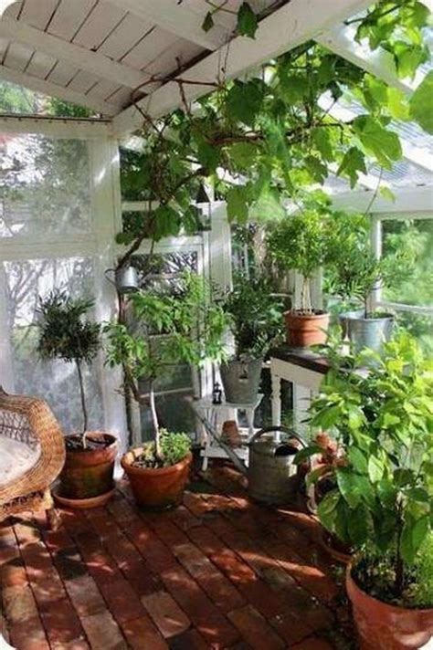 30 Stunning Greenhouse Indoor Design Ideas For The Trendiest Look