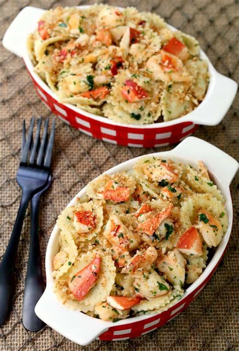 Brown Butter Lobster Roll Pasta Lobster And Pasta Recipe Mantitlement