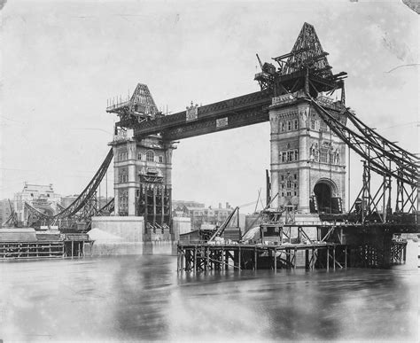 The Innovative Construction Of Londons Tower Bridge Seen Through Old