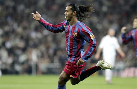 Goles En El Bernabéu La Magia De Ronaldinho En 2005