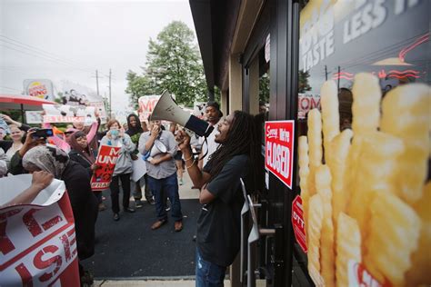 Fast Food Workers Plan Acts Of Civil Disobedience The Washington Post