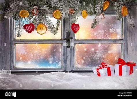 Atmospheric Christmas Window Sill Decoration Stock Photo Alamy