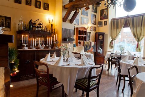 Das buch schrieb joseph stein basierend auf dem roman tewje, der milchmann von scholem alejchem. MANUFAKTURA - RESTAURANTS