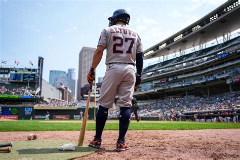 Despite Age And Injury José Altuve Is Flourishing At The Plate The