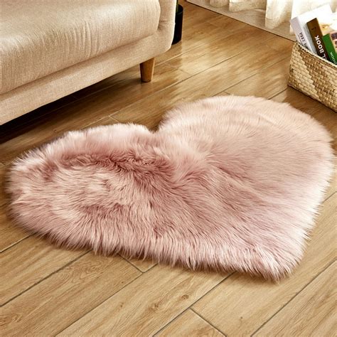 40x50cm Love Heart Shaped Rug Artificial Wool Sheepskin Hairy Carpet