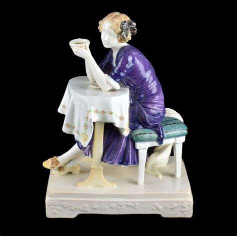 + 6 095,82 rub доставка. Antique Goldscheider Art Deco Porcelain Figurine | Kodner Auctions