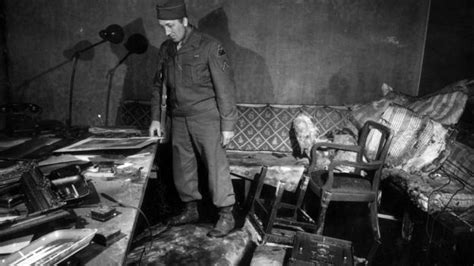 In Pictures Adolf Hitlers Bunker Recreated In Berlin Bbc News