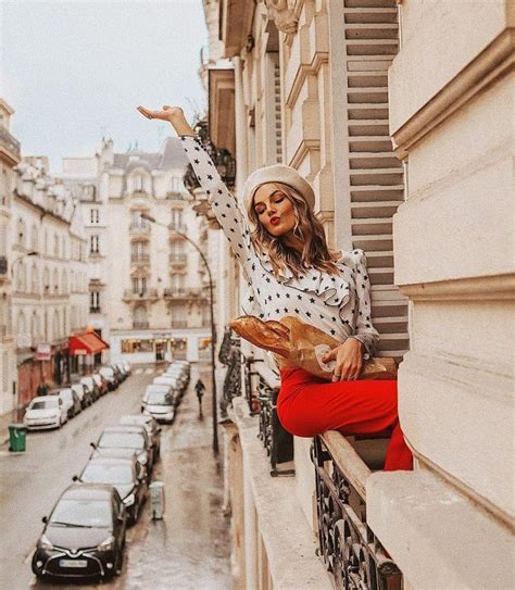10 Girly Instagram Photos That Will Make You Want To Go To Paris Right