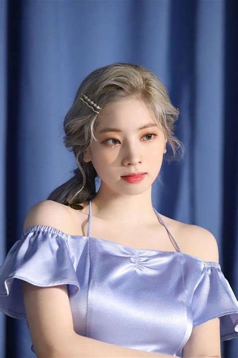 Because the lyrics are what the members feel. 10+ Times TWICE's Dahyun Was A Gorgeous Shoulder-Line ...