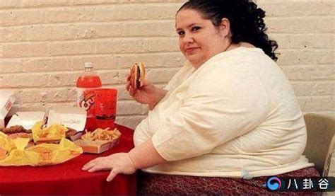 世界上最胖的女人 体重巅峰期曾达544公斤已去世 为什么