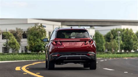 Driving the new 2022 hyundai tucson you get a clear sense of why hyundai was one of the few companies to increase sales in 2020. 2022 Hyundai Tucson Plug-In Hybrid aiming for 28 miles ...