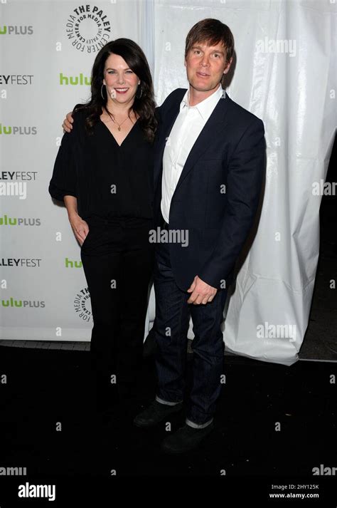 Lauren Graham And Peter Krause Attending A Photocall Parenthood At