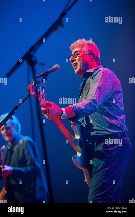 Graham Gouldman Hi Res Stock Photography And Images Alamy