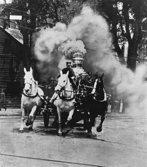 Horse Drawn Fire Engines Usa 1910s 703 X 800