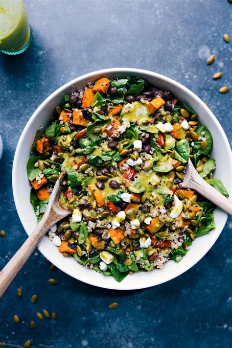Quinoa Salad Recipe Chelseas Messy Apron In 2022 Salad Recipes