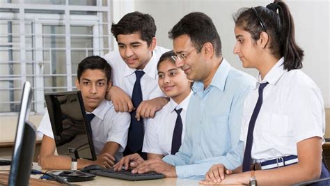 Teknologi pendidikan adalah studi dan etika praktik untuk memfasilitasi dan meningkatkan kinerja belajar. Pro & Kontra Teknologi Dalam Pendidikan India | Berita ...