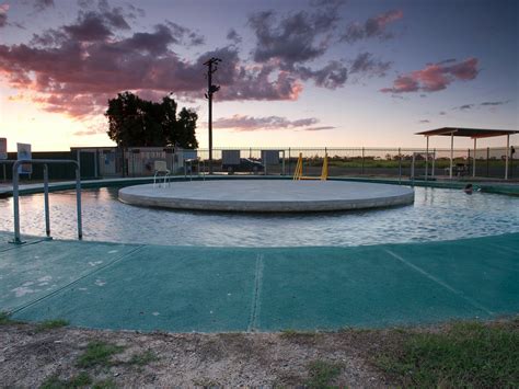 Burren Junction Bore Baths And Camp Ground Nsw Holidays