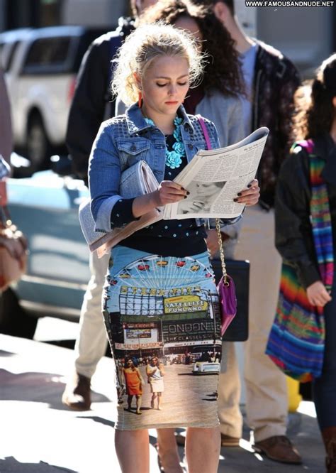 Annasophia Robb The Carrie Diaries High Resolution Babe Beautiful Red