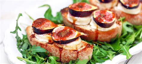 Grilled Goats Cheese Crostini With Figs