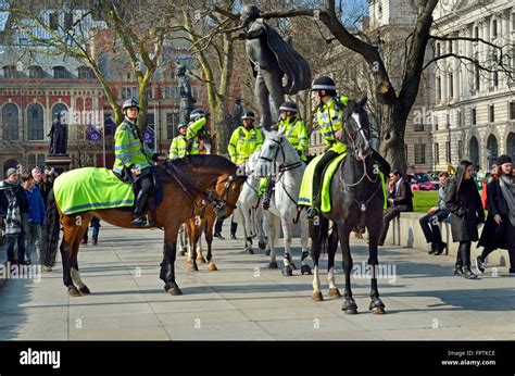 Mounted Police London Hi Res Stock Photography And Images Alamy