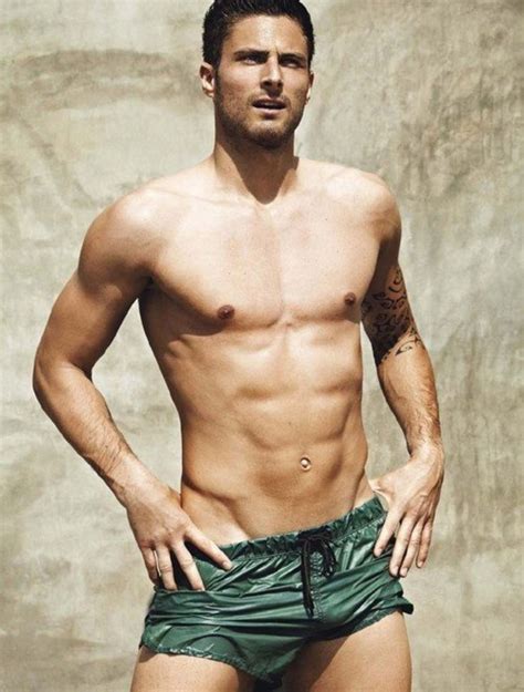 Sizzling Sportsmen 25 Of The Hottest Male Athletes Athletic Men French Soccer Players