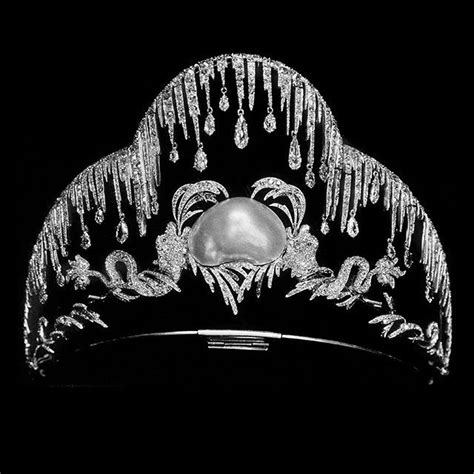 Dolphins tiara, Joseph Chaumet, 1900 | Royal tiaras ...