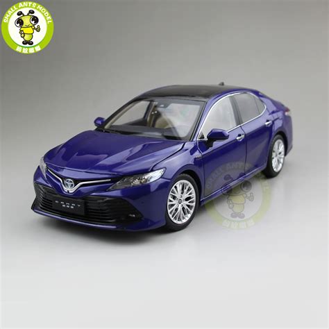 118 Toyota Camry 2018 8th Generation Hybrid Diecast Car Model Toys For