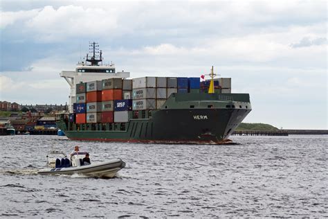 Gambar Laut Pantai Perahu Mengangkut Kendaraan Teluk Pelabuhan