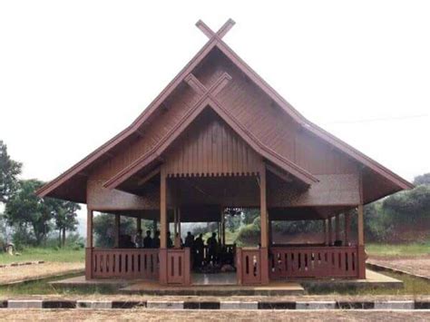 Rumah Adat Jawa Barat Imah Julang Ngapak Saintif