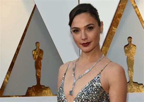 Gal Gadot Measurements Height Weight Bra Size Age Celebrities Details For Celebrities Lovers