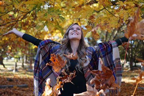 Fall Photos Tips And Ideas Inspiration For Fall Instagram Photoshoot