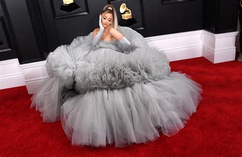 Grammys 2020 Ariana Grande Has A Princess Moment In A Tulle Ball Gown