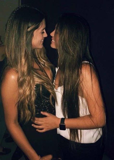 LESBIANS Sexy Beautiful Girls Lesbian Hot Cute Lesbian