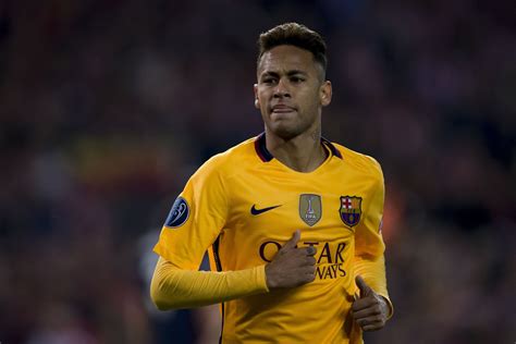 Manchester United Could Get Neymar If It Beats West Ham United