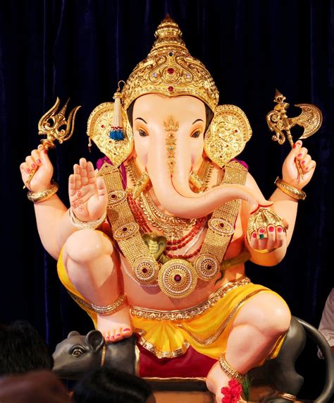 5 Famous Ganpati Idols To Visit In Pune During Ganesh Festival