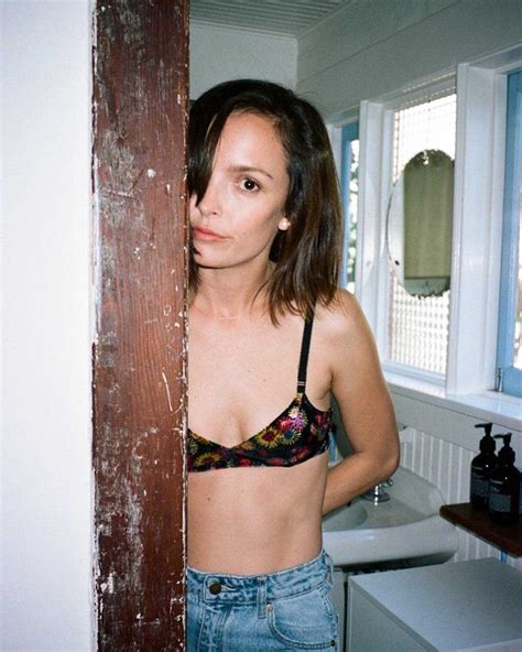 49 Hot Pictures Of Jodi Balfour Will Literally Drive You Nuts For Her