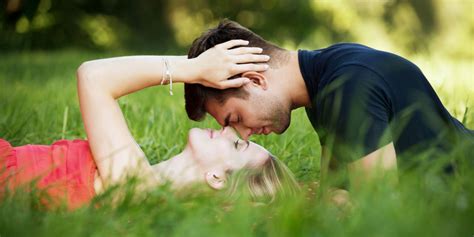 16 Tips On Being A More Romantic Man Gentlemens Manual
