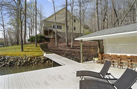 We offer a curated selection of lakefront cabins, cottages, and luxury homes to accommodate family and friends. Premier Vacation Rentals @ Smith Mountain Lake (Huddleston ...