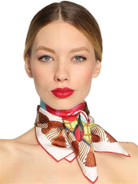 42 Beautiful Womens Scarf Ideas To Wear This Spring Womens Scarves Neck Scarf Outfit Silk